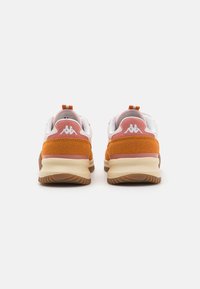 Kappa AUTHENTIC ARKLOW UNISEX - Joggesko - pink cream/orange rusty/brown crock