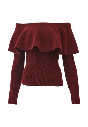 Pull bordeaux à épaules dénudées avec un col à volants, une texture côtelée, des manches longues et une silhouette ajustée.
