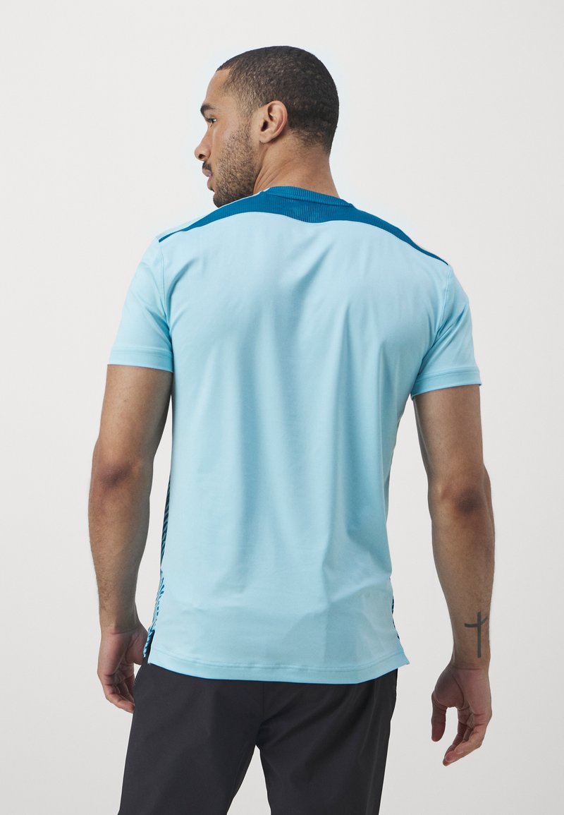 Mizuno CHARGE SHADOW GRAPHIC TEE - T-Shirt print - blue glow/blau  