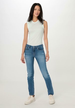 hessnatur Slim fit jeans - light blue