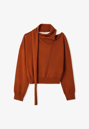 Pull cropped couleur rouille en tricot, avec un décolleté ouvert, des manches longues et un design asymétrique avec un détail noué.
