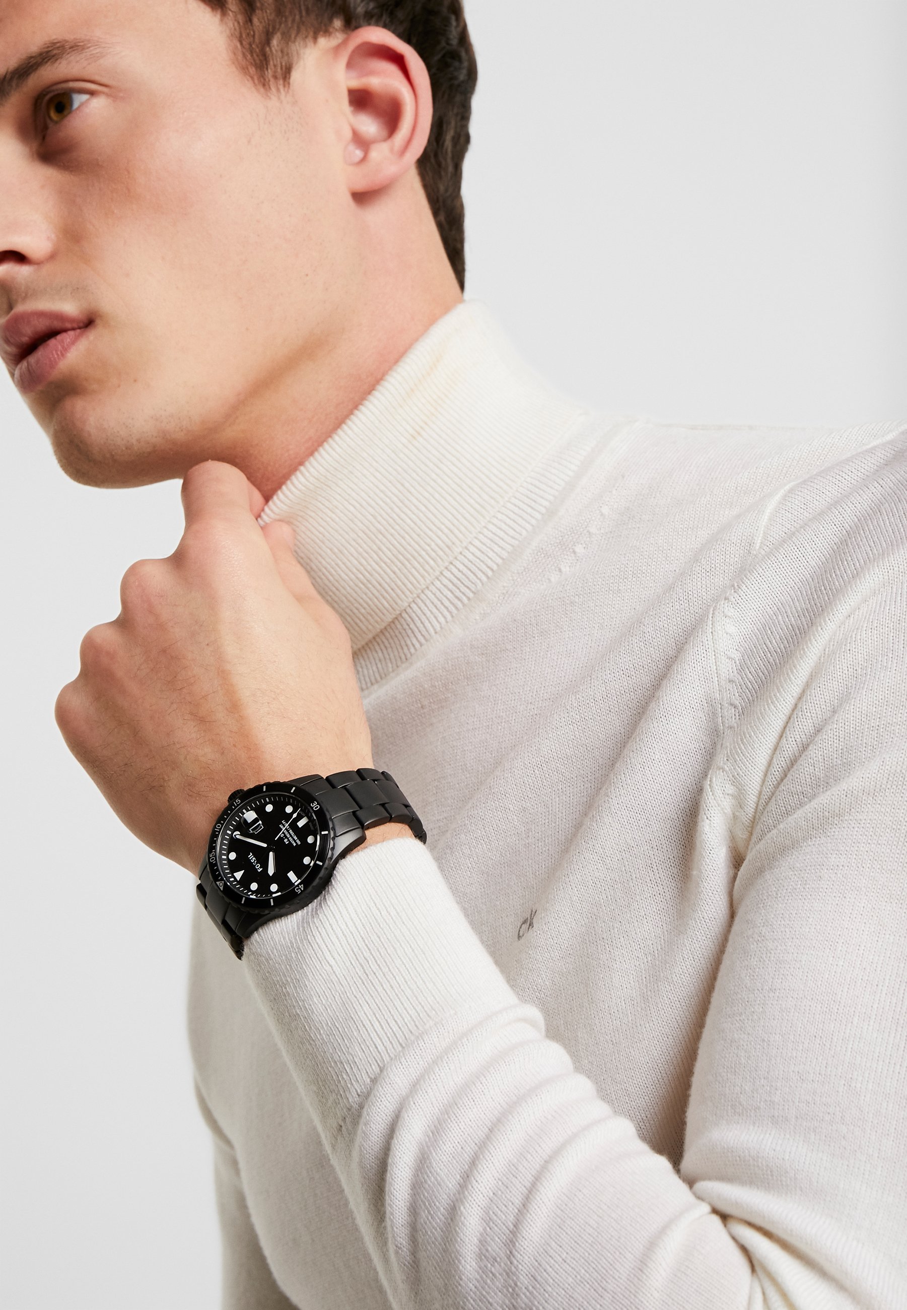 Taking a dark look at the Fossil Blue FB-01 | Wrist Watch Review