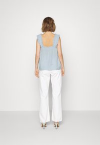 Pieces PCLELOU - Blusa - kentucky blue