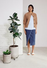 Minimum RYNAH - T-shirt básica - chambray blue