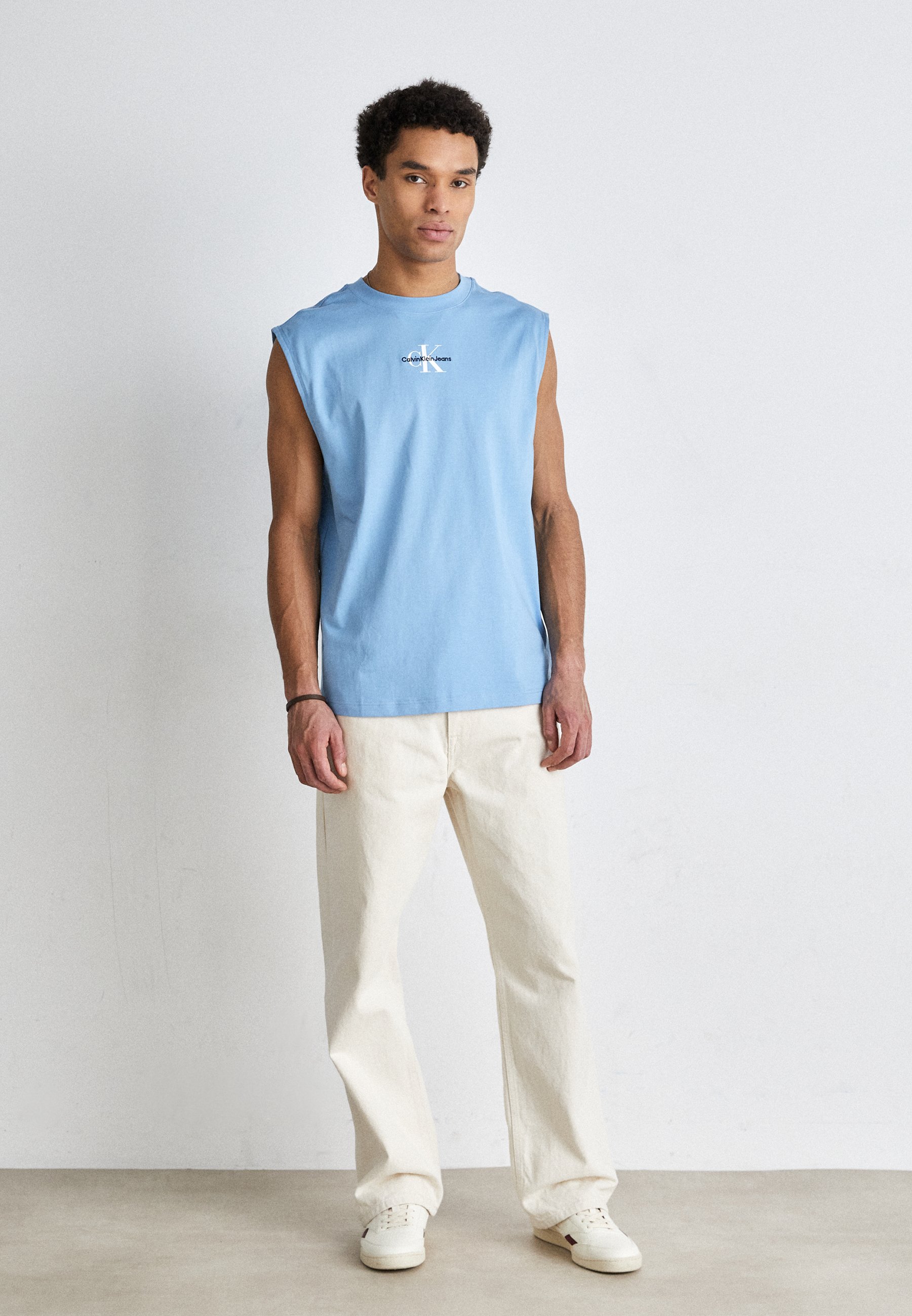 【  Jeans】monologo sleeveless t-shirt in blue Calvin Klein Jeans monologo sleeveless T-shirt in blue | ASOS