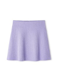 Lila uitlopende rok gemaakt van gestructureerde stof. Heeft een hoge taille en A-lijn vorm, wat zorgt voor een mooie silhoutte en flow.