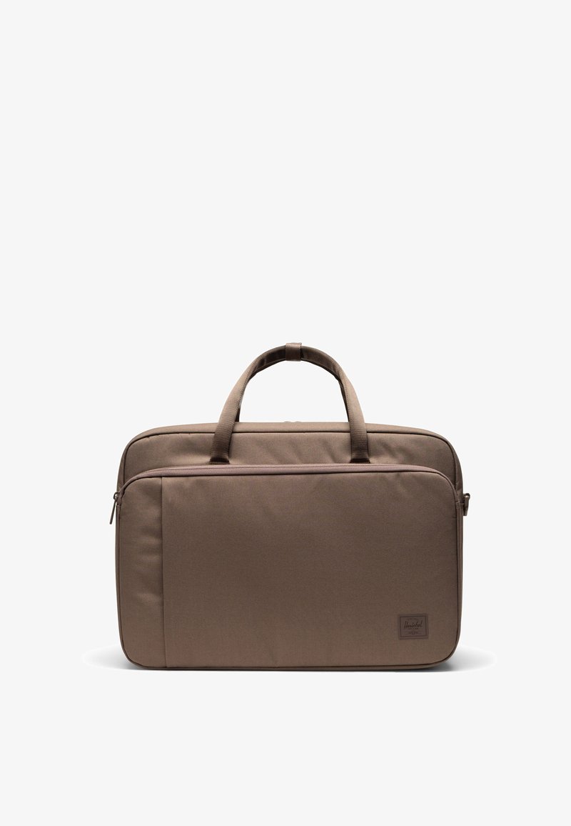 Sacoche d'ordinateur portable rectangulaire marron avec deux poignées et une poche zippée à l'avant sur fond blanc.