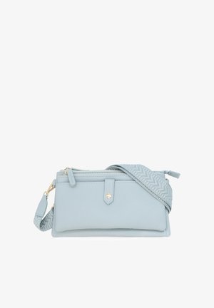 Borsa a tracolla in pelle azzurro chiaro con tasca frontale con bottone automatico, cerniera dorata e tracolla larga con fantasia.