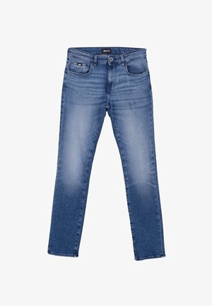 Jeans de mezclilla azul con un diseño de pierna recta, cinco bolsillos, detalles de deslavado sutil y cierre de botón y cremallera.