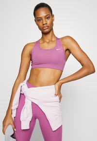 Nike Performance BRA - Sutiã desportivo de suporte médio - light bordeaux/white