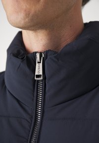 Guess JACKET - Chaqueta de invierno - dark blue