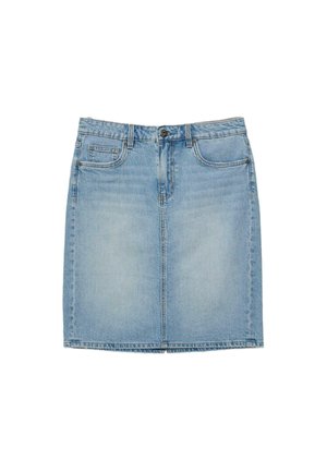 Jasnoniebieska spódnica dżinsowa z przednimi kieszeniami, szlufkami na pasek, guzikiem i zamkiem błyskawicznym, wyłożona płasko na białym tle.