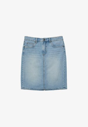 Jupe en denim bleu clair avec poches avant, passants pour ceinture, bouton et fermeture éclair, présentée à plat sur un fond blanc.