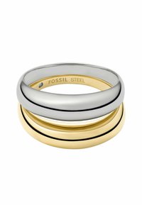 Drei miteinander verbundene Ringe aus Edelstahl; einer silberfarben, einer goldfarben und einer mit einem dünnen schwarzen Streifen. Glatte, reflektierende Oberflächen.