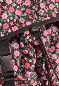Cath Kidston UTILITY  - Turistinė kuprinė - black folding star ditsy
