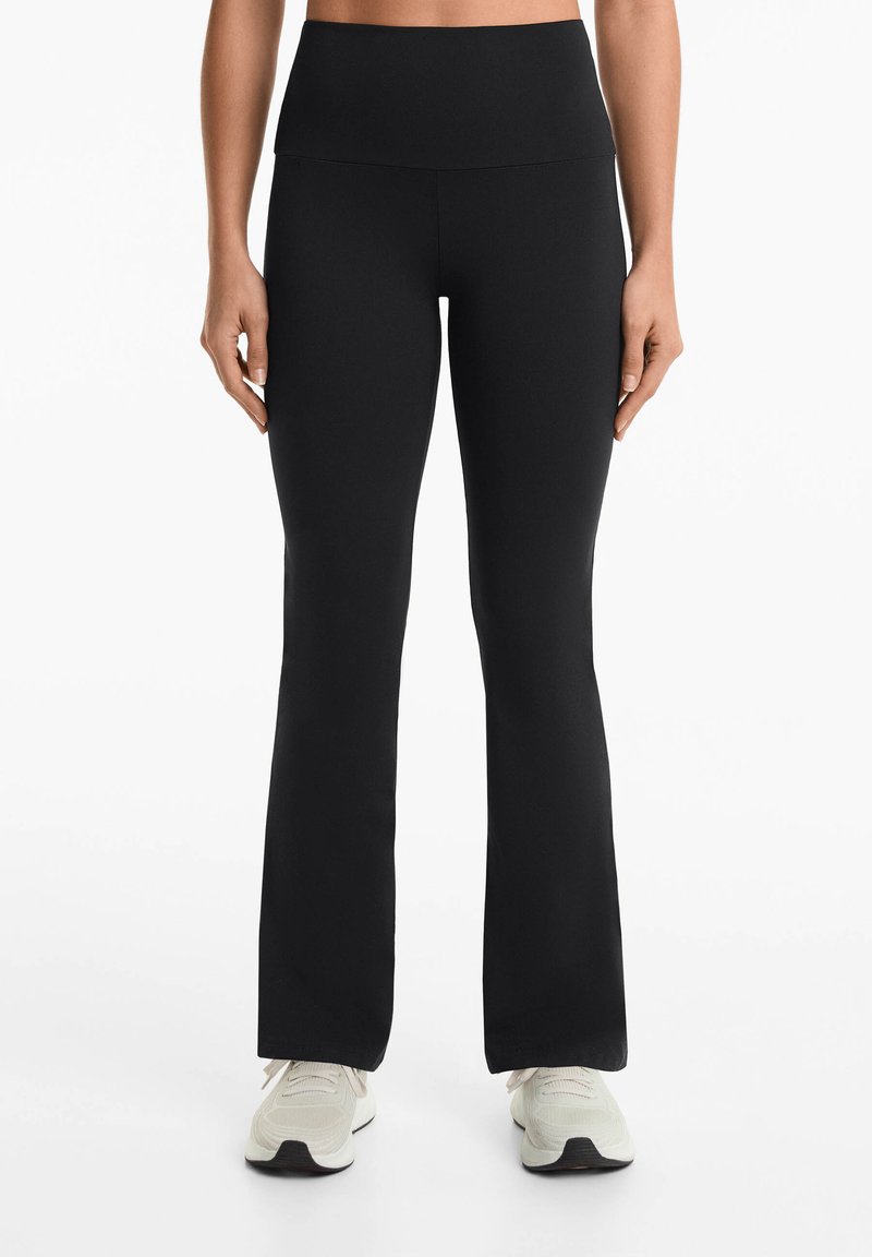 OYSHO - HIGH-RISE COMFORT FLARE - Pantaloni - black, Ingrandire