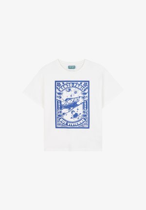 T-shirt en coton blanc avec un imprimé graphique bleu représentant un poisson, des étoiles et le texte "KENZO PARIS RUE VIVIENNE". Manches courtes et coupe décontractée.