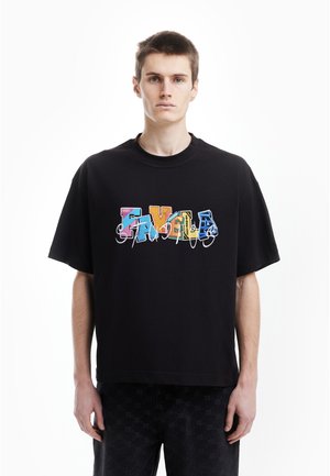 FAVELA PATCH - Potiskana majica - black