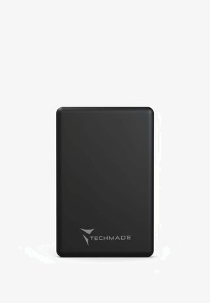 Draagbare oplader, rechthoekige vorm, matzwarte kunststof buitenkant, gladde textuur, met wit "TECHMADE" logo in de onderste hoek.