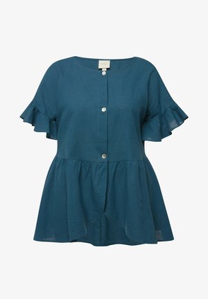 Teal peplum top lavet af letvægtsstof med korte flæseærmer og en rund halsudskæring, der har knaplukninger ned ad fronten.