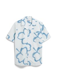 Korte mouwen overhemd met knopen in witte stof met een blauw bloemen spuitpatroon. Heeft een borstzak en een standaard kraag.