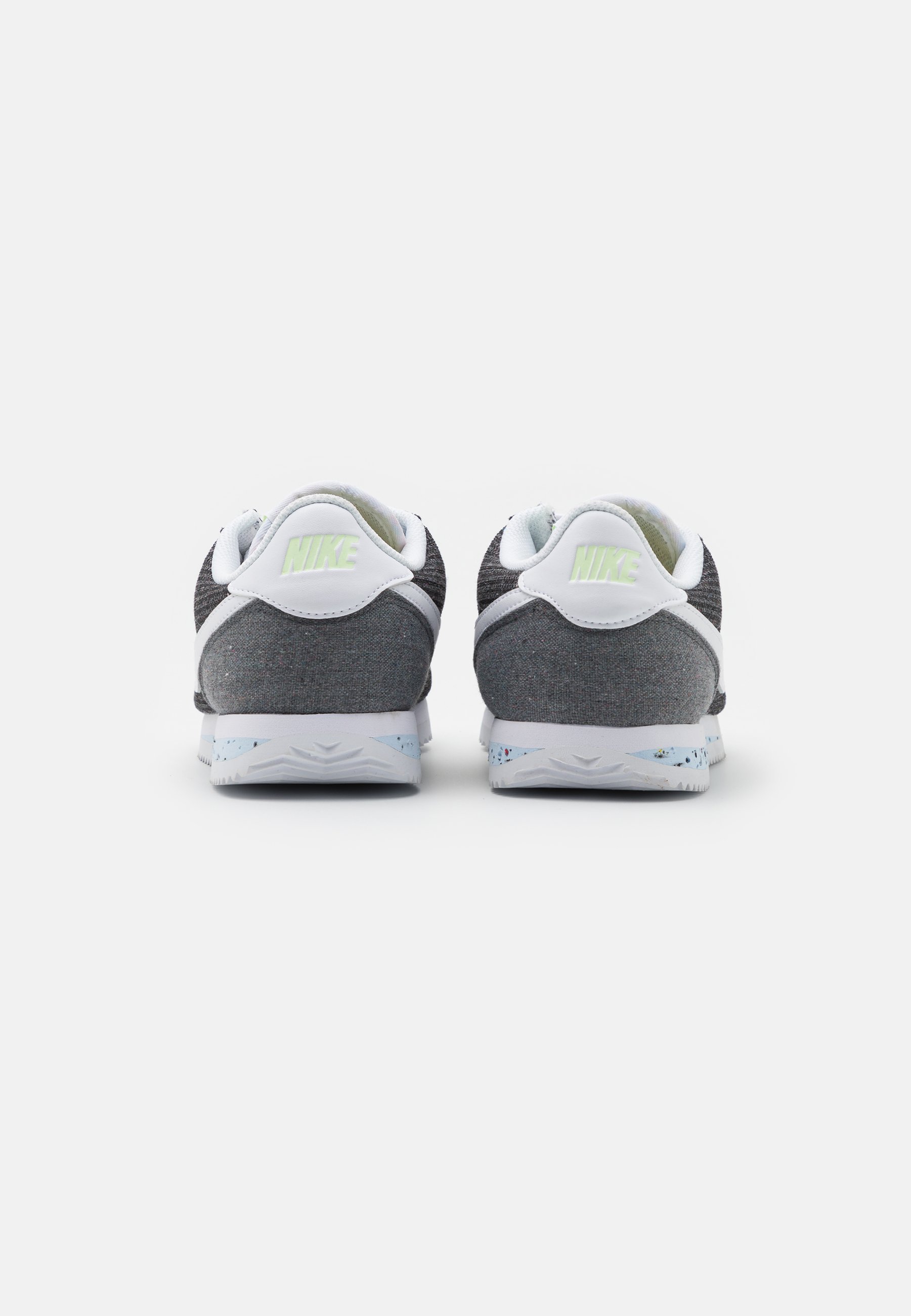 baskets basses nike cortez basic baskets basses nike cortez basic