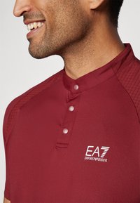 EA7 Emporio Armani MAGLIA - Camiseta deportiva - syrah