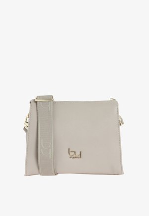 Borsa a tracolla in pelle grigia con logo dorato, tracolla regolabile con stampa logo e chiusura con zip. Texture liscia con design minimalista.