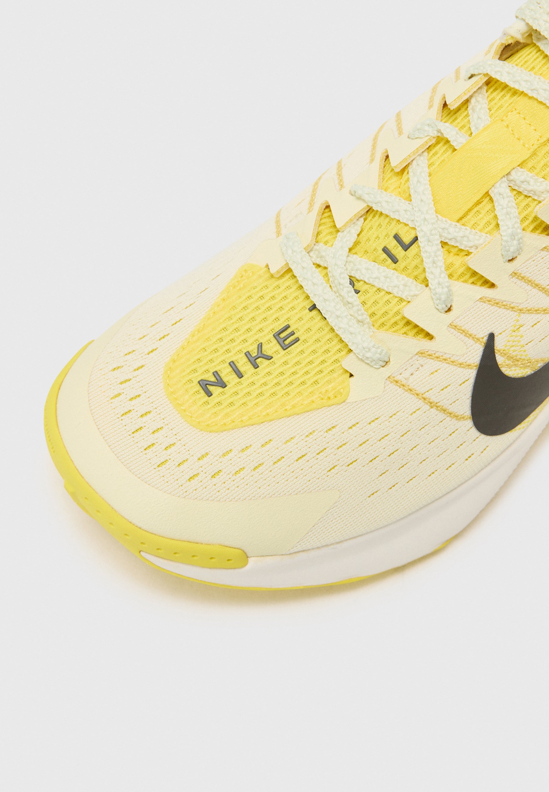 nike trail cap yellow