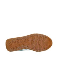 Suola in gomma di colore marrone chiaro, con tasselli triangolari per la trazione. Il design include una texture liscia e un marchio discreto.