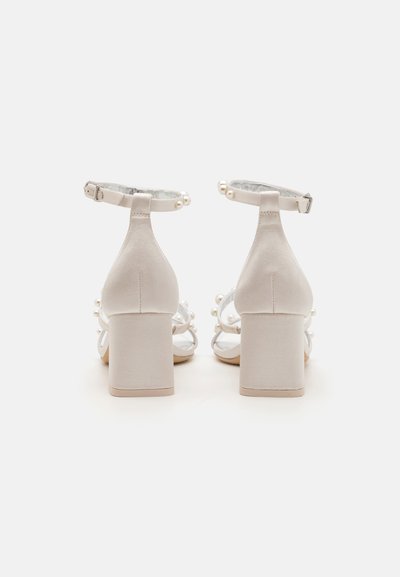 Sophia Webster ROSALIN MID BLOCK - Sandales - ivory