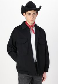 Jack & Jones JCOHELVETICA PARACHUTE OVERSHIRT - Krekls - black