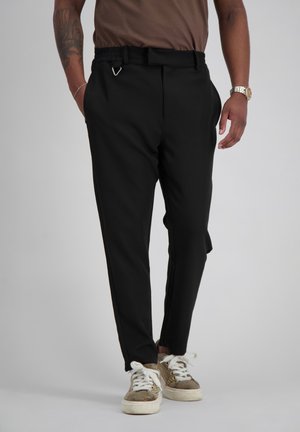 TECH - Chino - black