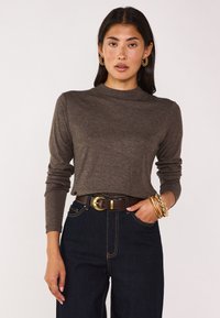 Unausgewählt, marron