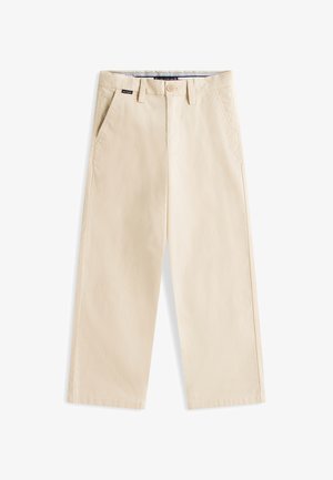 Beige bomullsbukser med rette bein, sidelommer, beltehemper, knappelukking og liten logotagg på midjebåndet.