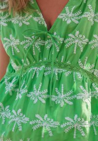 Next BRODERIE SHORT SLEEVE - Bluse - bright green