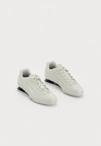 SHOX Z - Tossud - light bone/black/phantom