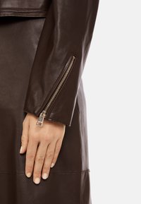 Marc Cain Lederjacke - dark wood