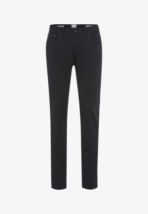 Zwarte broek van rekbare stof. Heeft vijf zakken, een ritssluiting en blauwe knopen. Recht model.