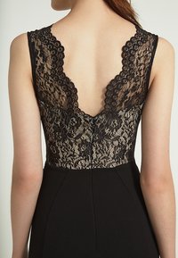 Lipsy Fodralklänning - black