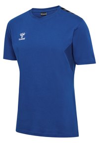 Blå kortärmad t-shirt i mjuk tyg, med V-hals, logotyp på bröstet och svarta axeldetaljer.