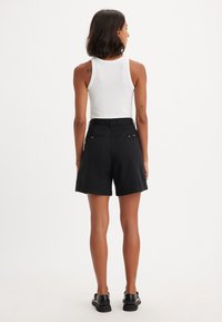 Levi's® PLEATED TROUSER - Shorts - caviar