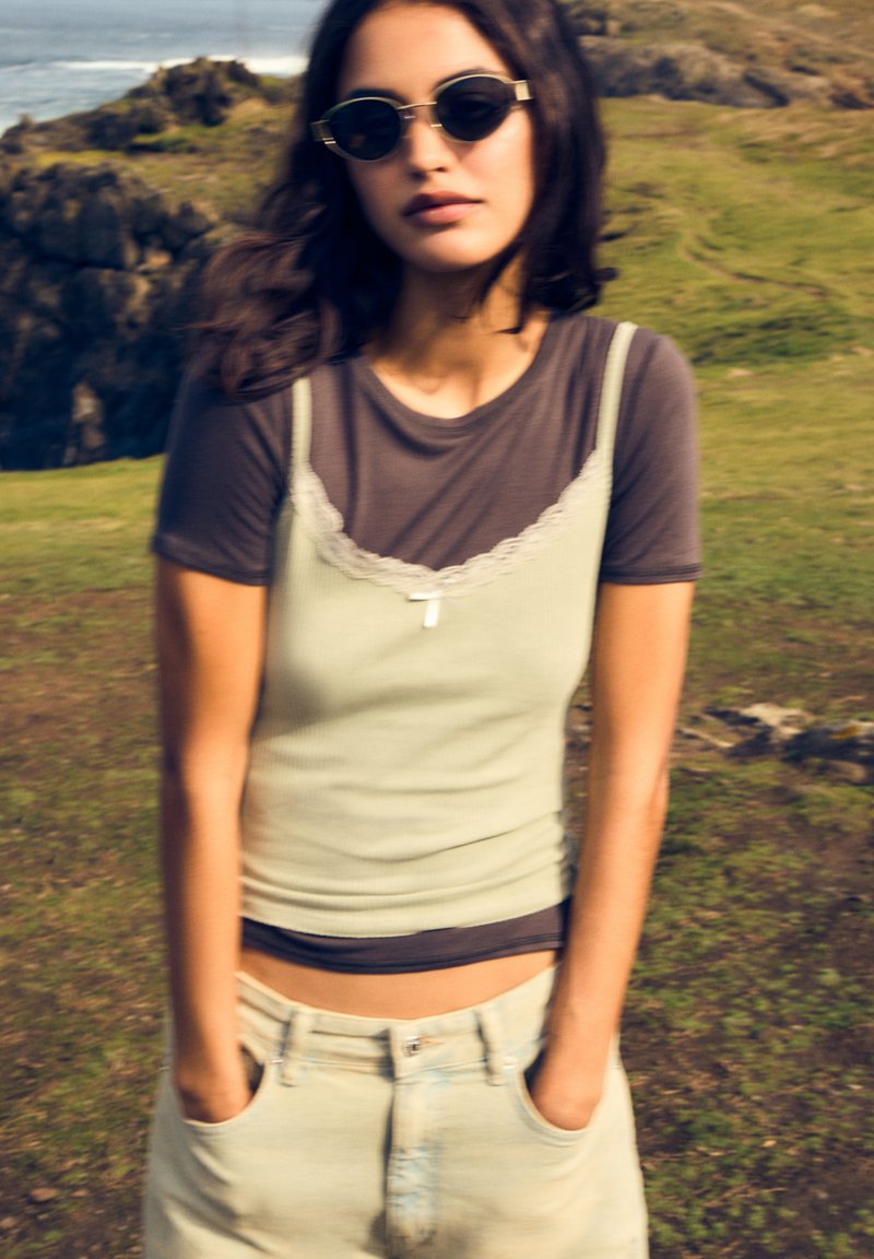 PULL&BEAR Occhiali da sole - green