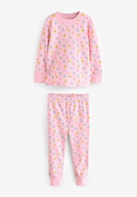 Pijama de manga larga rosa y pantalones con cintura elástica, ambos con un estampado floral de flores amarillas y hojas verdes sobre un fondo rosa.