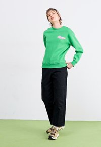 Thumbnail Image 2