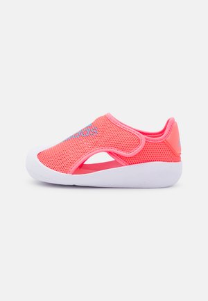 ALTAVENTURE 2.0 UNISEX - Chanclas de baño - acid red/sky rush/footwear white