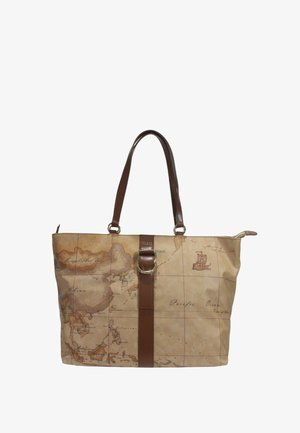 Borsa a tracolla con manici in pelle marrone, con un design vintage di mappa del mondo. Corpo in tessuto beige, dettagli in metallo dorato, forma rettangolare piatta.