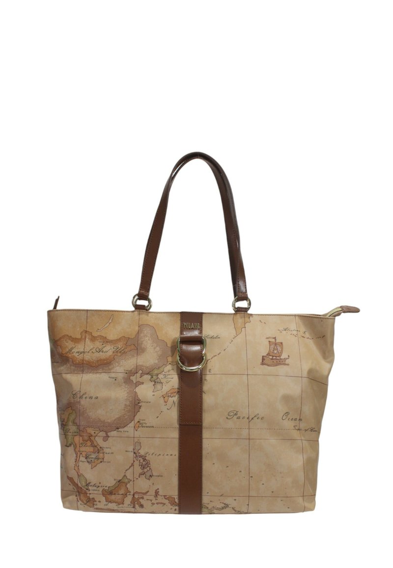 Borsa a tracolla con manici in pelle marrone, con un design vintage di mappa del mondo. Corpo in tessuto beige, dettagli in metallo dorato, forma rettangolare piatta.