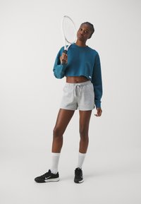 Björn Borg STUDIO OVERSIZED CROPPED CREW - Melegítőfelső - mallard blue