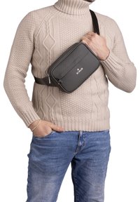 B.Cavalli BELT  - Marsupio - grey
